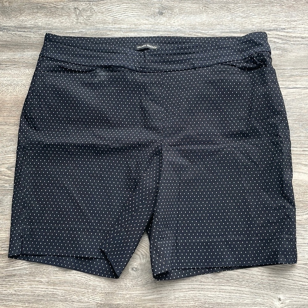 Hilary Radley Women’s Black and White Dress Shorts, Bermudas, size XXL